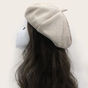 SHIMMERY CREAM BARET